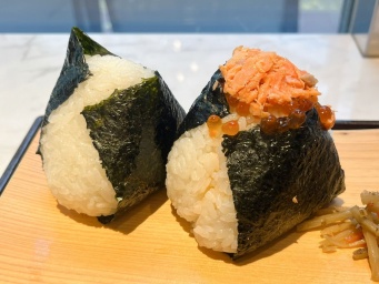 〆のアレまで楽しめちゃう！モーニングにもおすすめのおにぎり専門店「おにぎり　香おり」