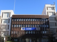 特定の『女子生徒』だけに【テスト問題漏らす…】　区立中学校・男性教諭　電話やSNSでも「私的なやり取り」