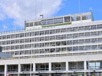 部活動の遠征中『生徒が宿泊する』ホテルで…　「知人女性に性的暴行」　市立高校教諭(30代)懲戒処分
