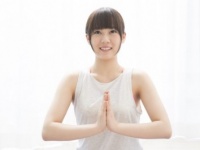 女性が試したことのある「バストアップの方法」と「その効果」3選