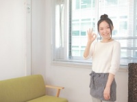 働く女性の副業事情……　女性に人気のものとは？