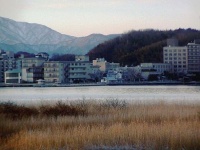片山津温泉（Akimotoさん撮影、Wikipedia日本語版より）