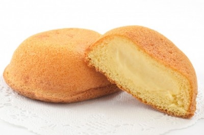 【横浜土産】鎌倉生まれのベストセラー商品。蜂蜜入りのスポンジ生地にカスタードを詰めた「かまくらカスター カスタード」