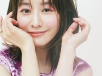 『VOCE 2023年2月号』⒞講談社