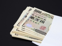 ​宗教に依存して22年！費やした額1,000万円の女優佐伯玲子の洗脳人生