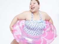 腹出てるやんけっ！　「水着姿の女子の体型にガッカリした瞬間」3選