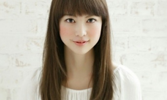 湿気による広がりやうねりを優しくしっかり解決！梅雨はケラチントリートメントが絶対おすすめな理由♡