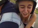 おっぱいが揺れてたまらん！　巨乳ロシア美女がバイクの後ろに乗ったらエロくなる