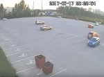 謎すぎる…　ガラ空きの駐車場で意味不明な衝突事故が発生！