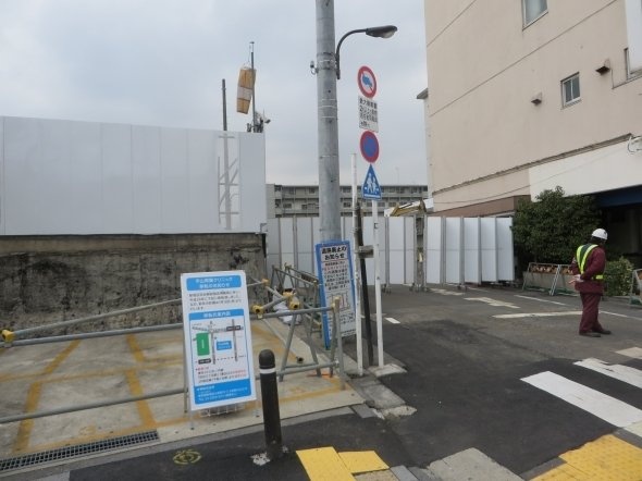 区道は廃止され、ひとつの区画になる(16年2月撮影)