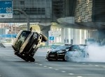 ドバイの砂漠道をドリフト！　ケン・ブロックの爆走が規格外でしびれる