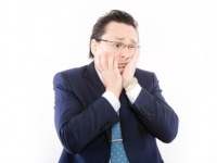 恥ずかしくて死ぬっ……。男性に聞いた「人に言えない癖」・6つ