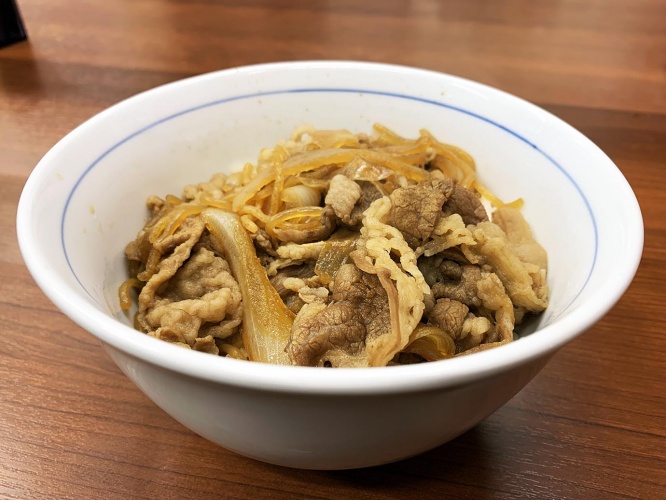 ushiwakamaru-yoshinoya-gyudon