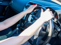 夏の車内は危険がいっぱい（画像はイメージ）
