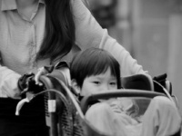 「『赤ちゃん可哀想』。雨の中、1歳息子を自転車に乗せて帰ろうとしたら知らないおばさんに声をかけられ...」（神奈川県・50代女性）