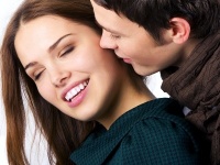 ちょっと触っていい？　男性が思わず触りたくなる女性の髪の特徴4つ！