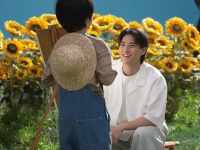 平野紫耀(Number_i)　『ムヒシリーズ』特別映像WEBムービー公開！　「見ているだけで癒される」仲良しな2人…