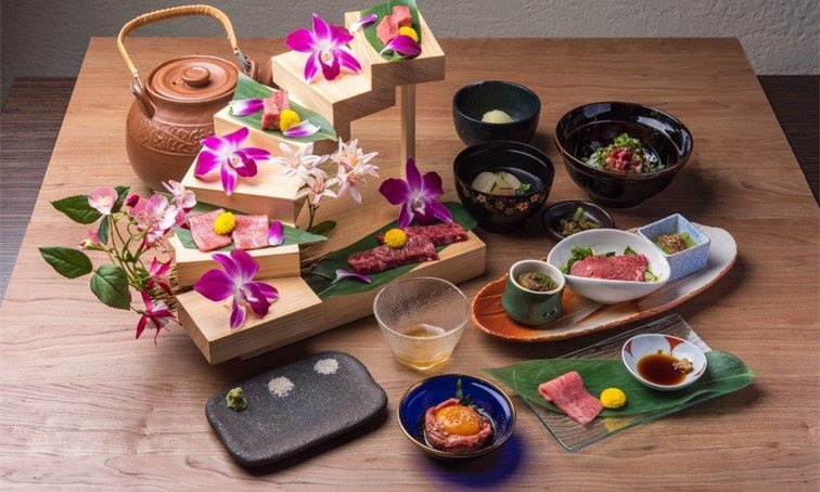 「社長が68連勤したので、6600円のコースを68円で提供します」←？？？　焼肉店の「激安企画」が理解の範疇を超えている