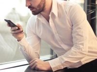 悲しみ。男性のLINEがそっけない理由3つ