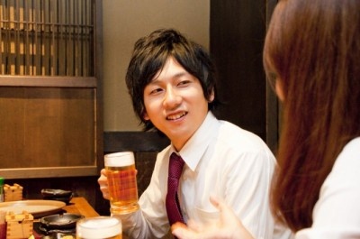 そっか、空気読めないのね……！　飲みの席で男性にされたら一瞬で引く会話・4選