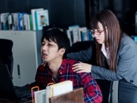 もう、ムリしなくていいよぉ……。転職をすすめようと思う、彼氏の仕事が終わる時間ランキング！