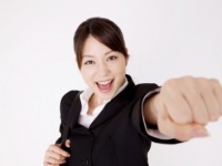 ストレスをためない方法4選「人と話す」「おいしい物を食べる」