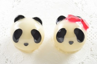 【上野土産】うるうる瞳のパンダが愛くるしい！　老舗和菓子屋が作る上野限定の「手作りぱん玉」