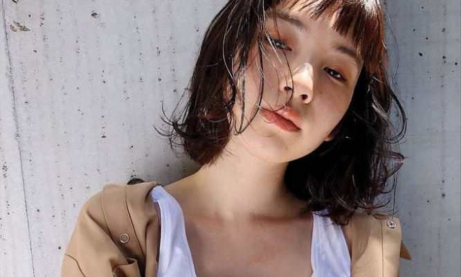 揺れるヘアスタイルで夏の風にもピッタリなSUMEER GIRLに♡
