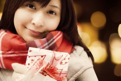 絶対モテるっ！　女性がほしいプレゼントランキング⇒第1位「●●がついたジュエリー」