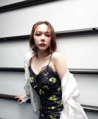 Instagram:村重杏奈(@hktanna4848)より