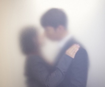 ●●が強い人は要注意!?　「不倫にハマりやすい女性」の特徴6タイプ