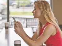 【最新調査】女性の２人に１人が「LINE疲れ」を感じていると判明