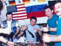 本当は飲酒禁止。様々な方法で宇宙ステーションにアルコールを"密輸"したロシアの宇宙飛行士たち
