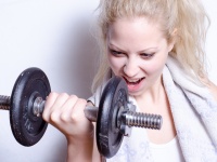 努力が報われない！ 社会人女子に聞く「コスパ最悪」なダイエット「エステ→15万払って－2キロ」「置き換え→高いしお腹すく」