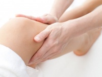 夕方にはパンパン！　顔や手足のむくみを予防・解消する効果的な方法