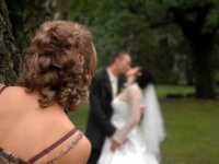 ショック！　元彼が結婚したとき「女性がダメージを受ける理由」