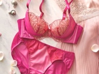 サイドすっきりで美バストに　「天使のブラ スリムライン」華やかコレクションが登場