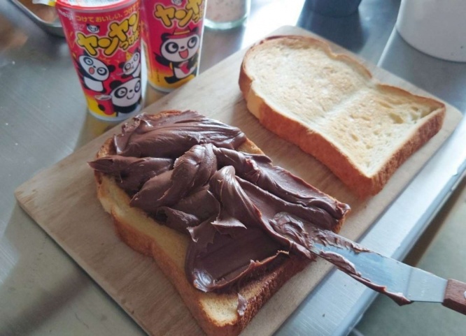 クリームをべったり塗って...