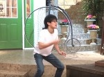 凄いが苦しそう…　指パッチンで日本人大学生がギネス記録ゲット！