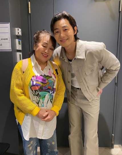 Instagram:渡辺えり(@eri.watanabe_official)より