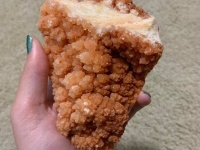 ファミチキ？美味しそうなフライドチキン！と思ったらがっちり固い鉱物だった（アメリカ）