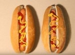 【どっち？】ホットドッグ、１つは本物、もう１つはイラスト…