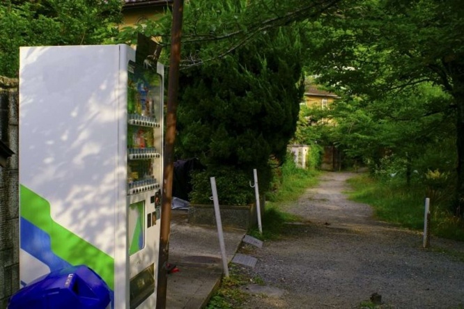 自販機でスポドリまで...(画像はイメージ)