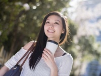 男性に聞いた！　いつも重宝している女性の仕事仲間の特徴とは？
