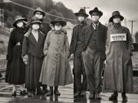 千の言葉より雄弁に語る。歴史的瞬間を記録した14の写真
