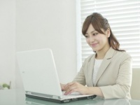 仕事で優先しているのは「お給料」と「やりがい」のどっち？　6割の女性が「●●」と回答！