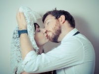 初キスがいきなり濃厚キスだったら、女子は萎える？　燃える？