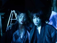 佐藤健が大迫力の剣さばき披露。「るろ剣」のアクション練習映像公開
