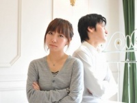 まだ忘れられないの？　カレが元カノを「引きずっているかも？」と思う瞬間4選