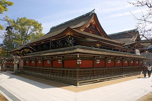 北野天満宮本殿（663highlandさん撮影、Wikimedia Commonsより）